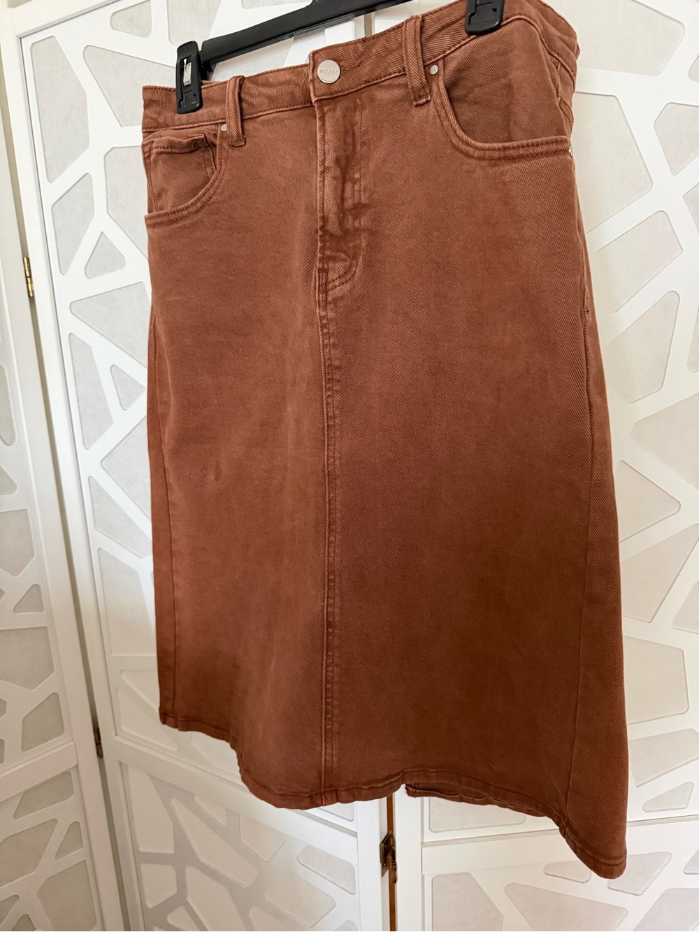 RISEN JEANS Classic  stretch Rust Midi Skirt with Front Seam